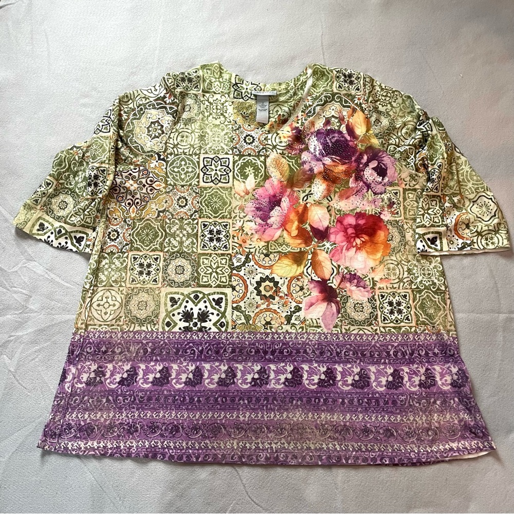 Catherines Womens 3/4 Sleeve Blouse, V-Neck Knit Top. Plus Size 1x Flower mosaic